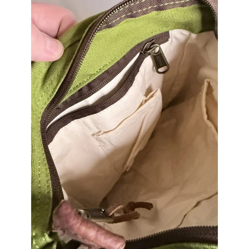 Duluth Trading Co Canvas Organizer Zip Crossbody Bag Green Brown Strap EUC